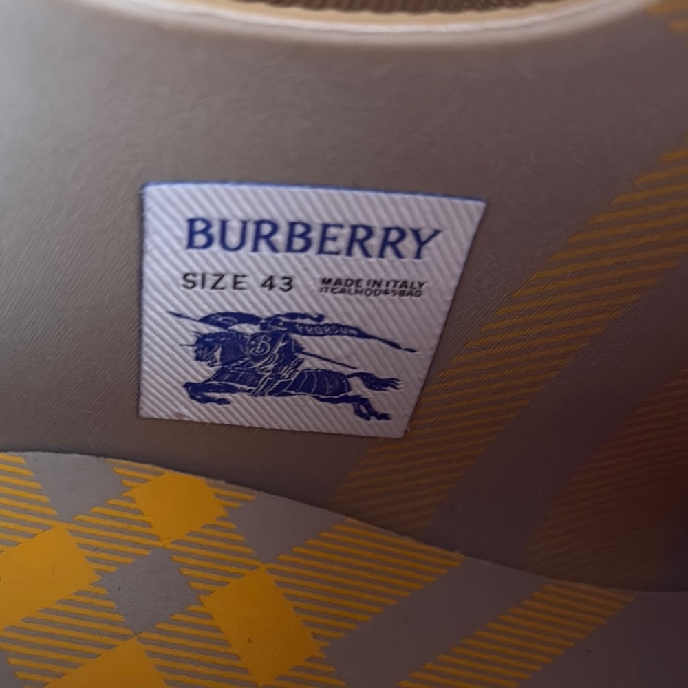 Authentic Burberry Textured Ankle Boots - Picture 6 of 11